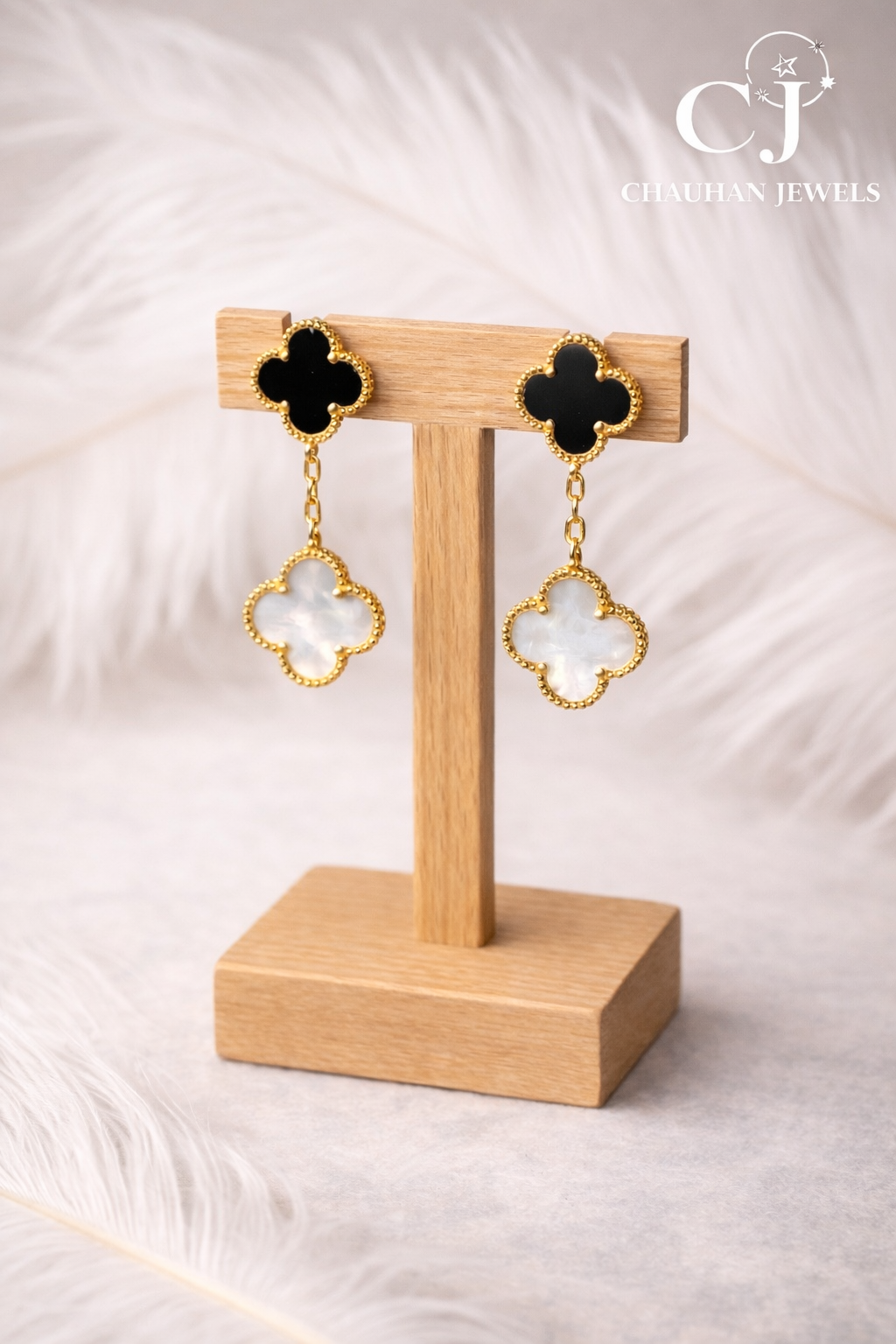 Elegant Vintage Four-Leaf Clover Drop Earrings